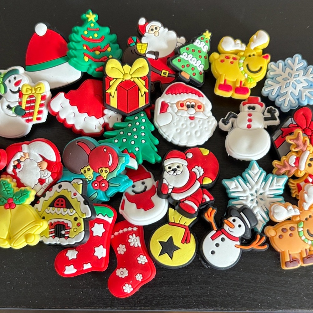 “CROCS” 10 Christmas Themed Shoe Charms per bag
